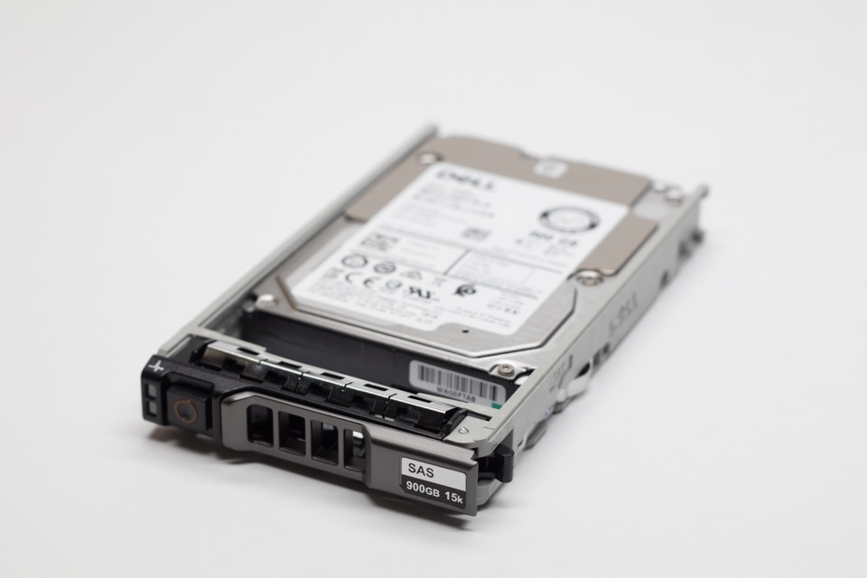 300GB 15K SAS 2.5/" Hard Drive w// Dell Tray For PowerEdge R820 R830